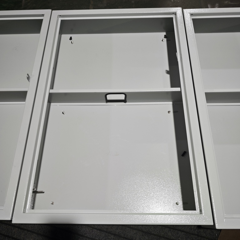 Ouyue Electric екі қабатты металл тарату қорапшасын іске қосты: бөлек күшті және әлсіз ток аймақтары және алдын ала орнатылған шпилькалары бар, ол толық жинақтарды құрастыру уақытын қысқартады.